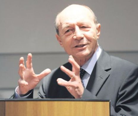 Băsescu, despre CLASAREA dosarului Revoluției: Dosarul Mineriadei a fost o poveste, un joc prin care să fie clasat acest dosar. Procurorii știu să facă arestări spectaculoase la TV, dar NIMENI nu rezolva o problemă de fond