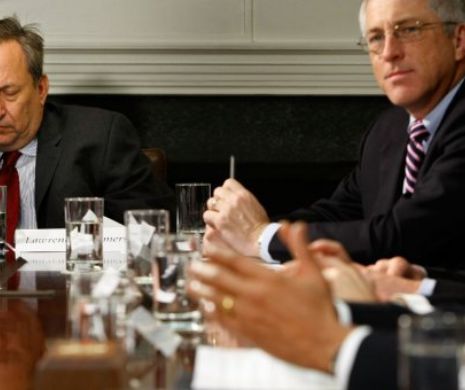 Dan Mihalache, o copie ieftină! Consilierul lui Obama a adormit în timp ce preşedintele SUA vorbea într-o conferinţă de presă. Alţi lideri mondiali care au sforăit în public | GALERIE FOTO