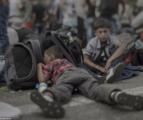 Europeni, sunteţi pregătiţi? 1,4 milioane de REFUGIAŢI urmează  să vină în UE
