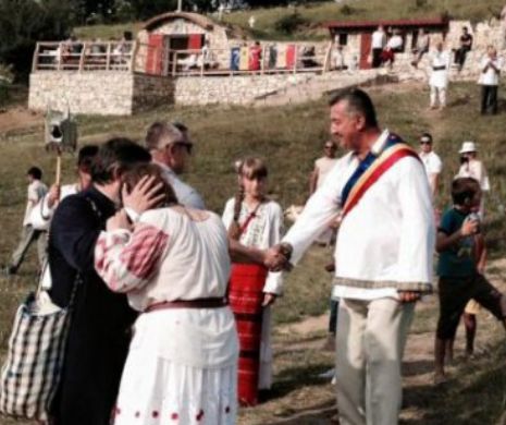 EXPERIMENT SOCIOLOGIC UNIC: Te muți în satul dacic din judeţul Buzăuși trăiești ca pe vremea lui Burebista