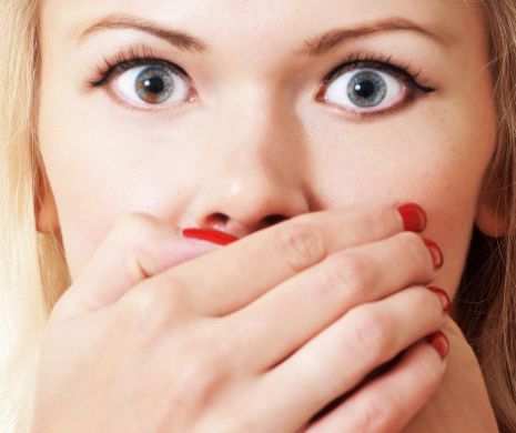 Fructul care te scapă imediat de mirosul de usturoi