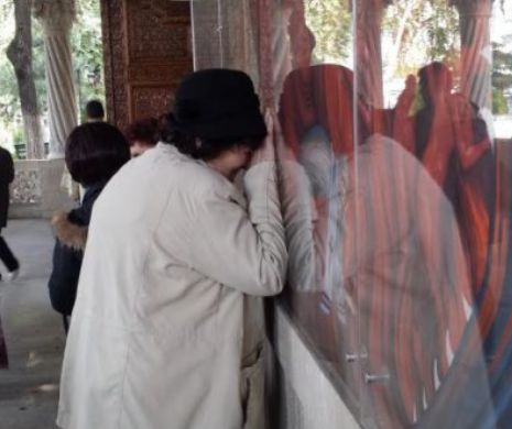 Ieri la Biserica Sfântul Gheorghe Nou credincioșii au izbucnit în lacrimi