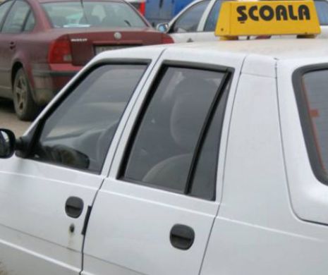 Noile reguli pentru obţinerea permisului auto intră în vigoare de mâinei. Ce se întâmplă cu cei care pică proba practică