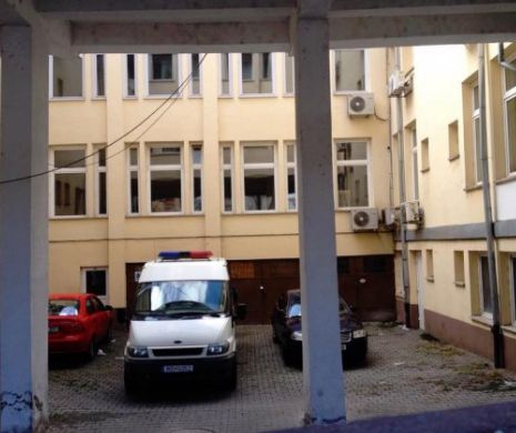 Portret de PEDOFIL recidivist: trăia din pensia bunicilor și abuza copiii sub nasul acestora