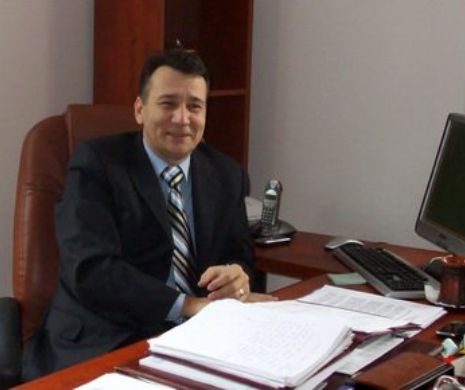 Primarul din Techirghiol reţinut de DNA Constanţa. A primit o şpagă de 10.000 de euro