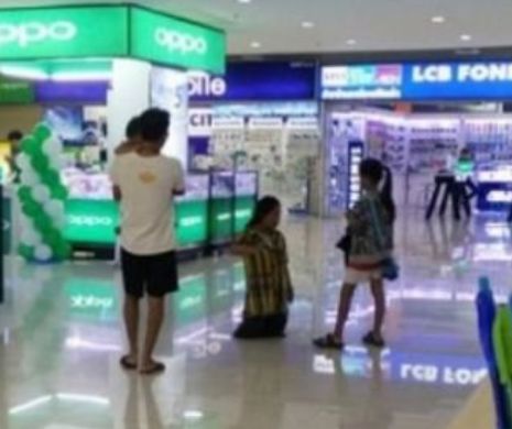 REVOLTĂTOR. O fetiţă de 15 ani şi-a UMILIT mama în mijlocul unui mall. Motivul este HALUCINANT
