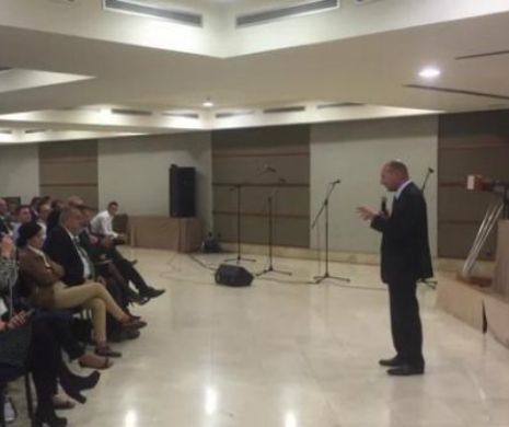 Traian Băsescu către românii din Spania: Știu că nu ați plecat de bine. Sper ca într-o zi să vă întoarceți acasă VIDEO