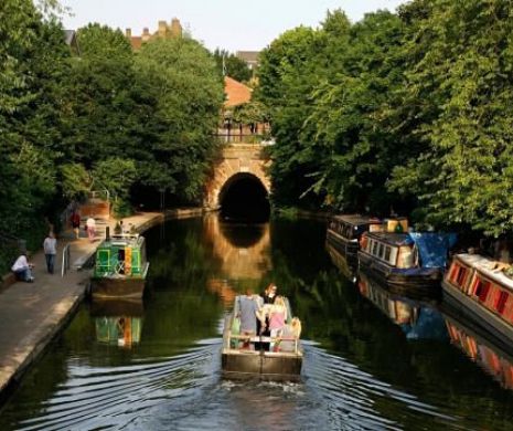 Un hoț de tablouri, găsit mort într-un canal din Londra