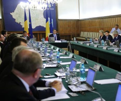 Victor Ponta le-a cerut miniștrilor să-și descarce pe telefoane aplicația pentru site-ul Guvernului