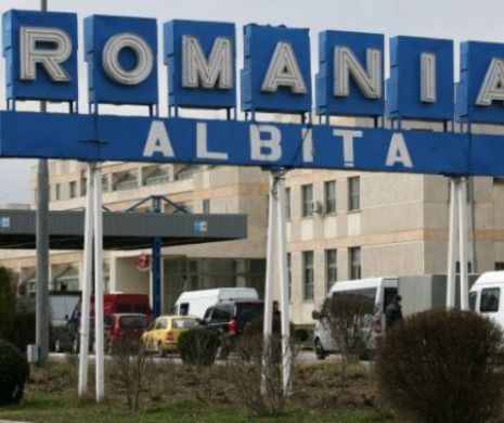 ATENȚIE, TURIȘTI! Cozi și aglomerație la Vama Albița