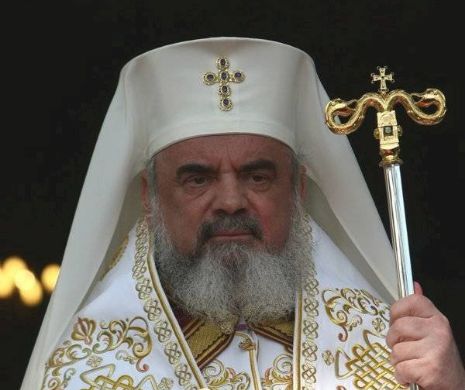 COŞMARUL de la Colectiv. Trei preoţi au mers la clubul GROAZEI şi au oficiat o slujbă în memoria celor MORŢI în incendiu