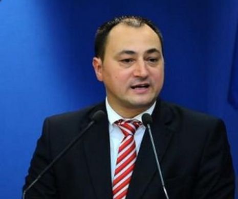 Odată cu DEMISIA LUI VICTOR PONTA, consilierul său, Mirel Palada, a lovit din nou: ”Ce are Ponta cu tragedia de la Colectiv?”