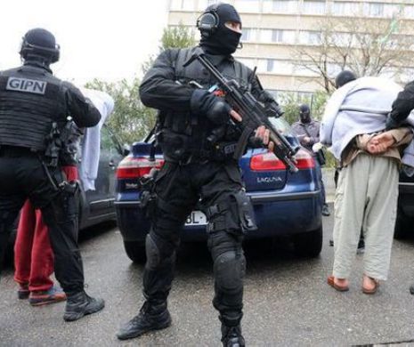 OPERAŢIUNE în cazul ATENTATELOR DE LA PARIS. Poliția din Bruxelles a comunicat rezultatele