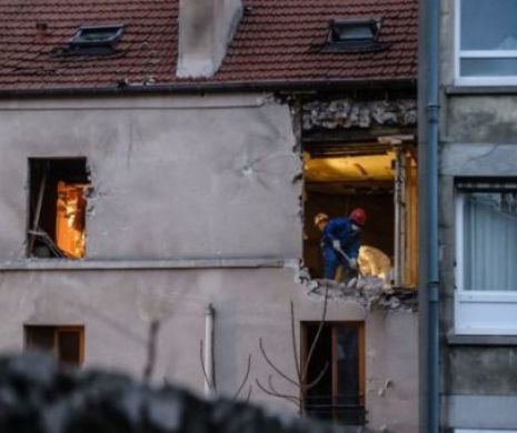 Poliția a găsit un AL TREILEA cadavru în APARTAMENTUL groazei din Saint Denis