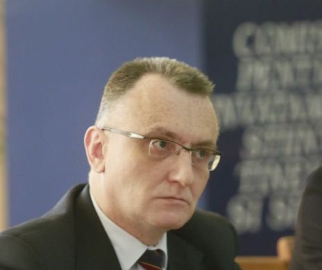 Şedinţă de urgenţă la Guvern după atentatele din Paris