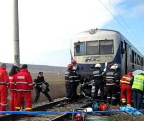 PANICĂ în Gara Arad. O locomotivă S-A IZBIT de garnitura unui tren cu 150 de pasageri