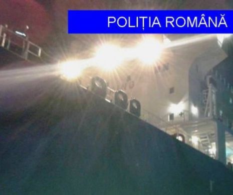 Urmărit naţional, prins de poliţişti în largul mării înainte de a fugi cu o navă străină