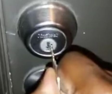 A fost aproape de un atac de cord după ce a descuiat ușa apartamentului, iar toată scena a fost filmată. Cum și-a găsit soția acest bărbat