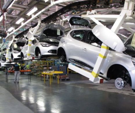 O mare companie auto lovită de criză. Zeci de modele ar putea să iasă din fabricație