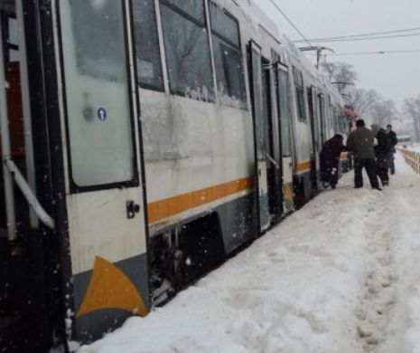 Caz INCREDIBIL în Capitală. RATB a ÎNTÂRZIAT 1.113 MINUTE