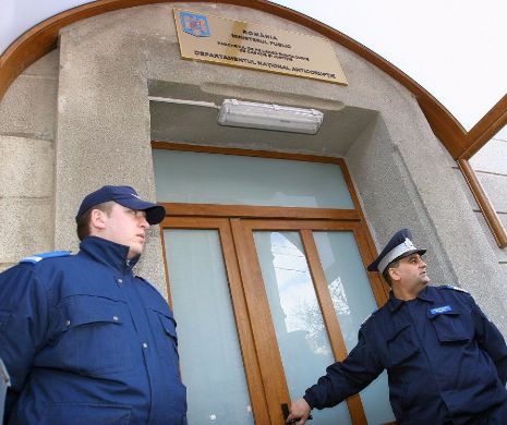 DNA s-a sesizat „din oficiu” vizavi de „îndrumarea” primită de condamnații cu veleități de scriitori