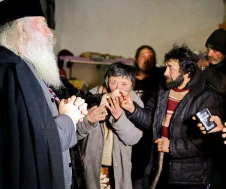Exemplu de MILOSTENIE. Mitropolitul Banatului a împărțit cina cu OAMENII STRĂZII I GALERIE FOTO-VIDEO