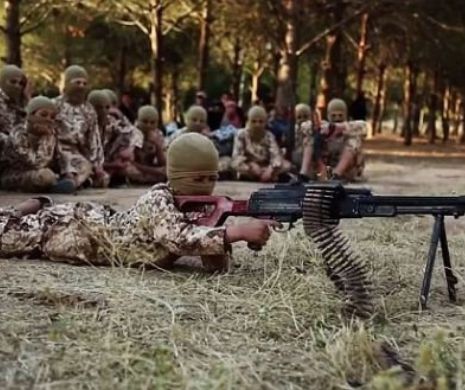 Mărturii CUTREMURĂTOARE ale copiilor ISIS. Jihadiştii îi obligau să îşi UCIDĂ părinţii. În caz contrar, primeau PEDEPSE CRUNTE