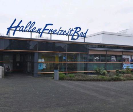 PANICĂ în Germania: Imigranților li s-a interzis accesul la piscină din cauza hărțuirilor sexuale. O sărbătoare publică a fost anulată, pentru că „refugiații nu știu ce este un carnaval”!