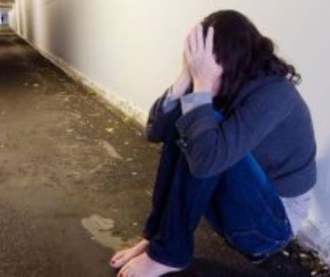 "Pot face sex cu tine?" Doi imigranţi, filmaţi în timp ce hărțuiau o tânără în Suedia | VIDEO