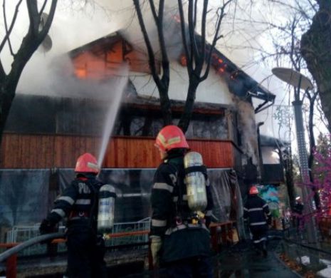 PRIMA CONCLUZIE în cazul INCENDIULUI de la RESTAURANTUL din ORĂŞELUL COPIILOR. FOCUL ar fi PORNIT de la un conductor electric defect sau neizolat corespunzător. Nu la MANSARDĂ, ci la PRIMUL ETAJ