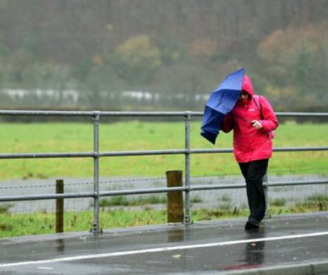 SATUL în care PLOUĂ de 82 de zile. În mod paradoxal, deși sunt deprimați și sătui de atâta vreme mohorâtă, localnicii se roagă la Dumnezeu ca ploaia să mai țină măcar șapte zile