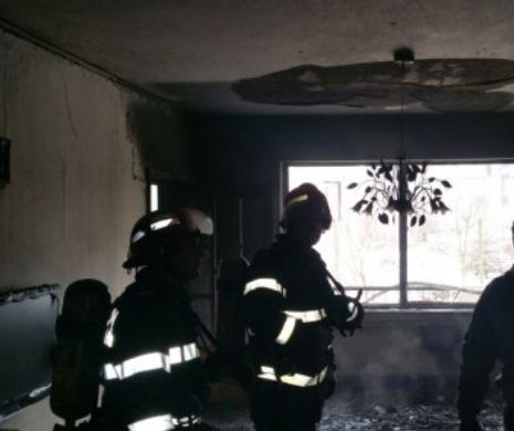 Vilă în flăcări, la Constanța. De spaimă, o femeie a căzut de la etaj