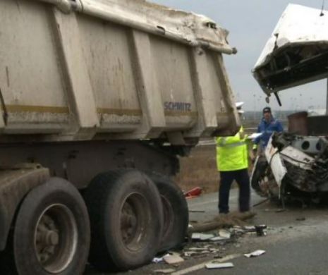 ACCIDENTUL TRAGIC de lângă Ploieşti. Zecile de victime sunt din acelaşi sat. Bilanţul oficial prezentat de IGSU