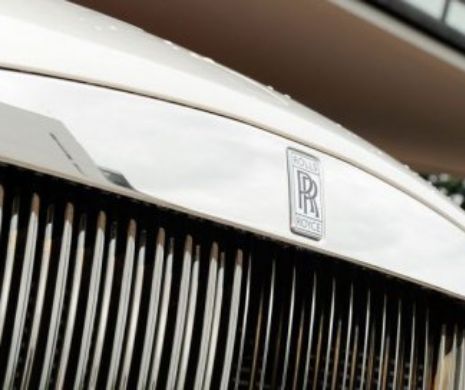 Aparitie surpriza pentru toata lumea! Cine a coborat din acest Rolls Royce de 250.000 euro