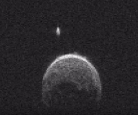 Ar putea NASA să mintă în legătură cu un OZN uriaș ce orbitează un ASTEROID din apropierea Pământului? | VIDEO