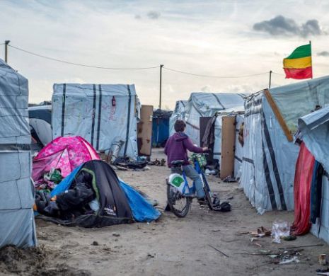 Ce se întâmplă cu migranții din taberele grecești. Decizie inexplicabilă luată de autorități