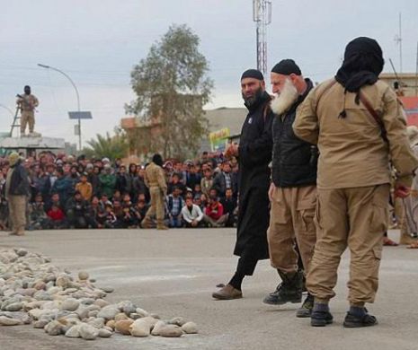 Doua adolescente acuzate de adulter au fost ucise in public de ISIS. Este surprinzator ce au patit partenerii lor
