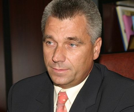 Fostul șef al Poliției Cluj nu a putut justifica banii de la botez. Judecătorii au dispus azi confiscarea sumei de 254.924 de lei