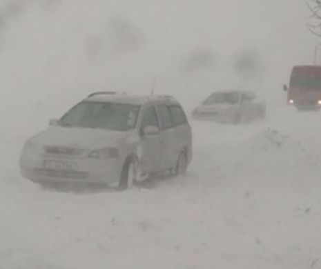 IARNA A BLOCAT 60 de maşini în judeţul Vâlcea. AVERTIZARE de vreme rea până duminică, la ora 14:00