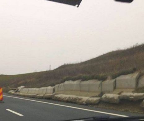 Încă o autostradă în pericol. Dealul de pe A6 a luat-o la vale