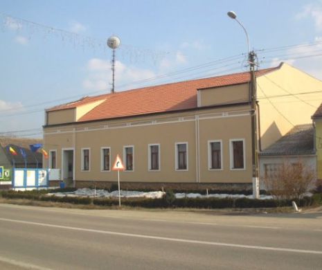 PERCHEZIȚII la Primăria din Becicherec, după cinci ani de ILEGALITĂȚI