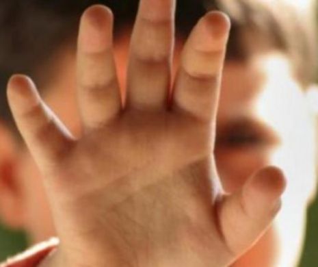 Scandal sexual o şcoala din Bacău! Copii de nouă ani acuzaţi de agresiuni sexuale asupra colegilor!
