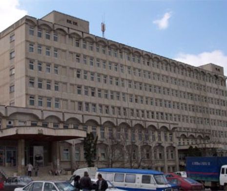 Tatăl unui copil infectat cu SINDROM HEMOLITIC UREMIC se gândește să dea în JUDECATĂ Spitalul de Pediatrie PITEȘTI