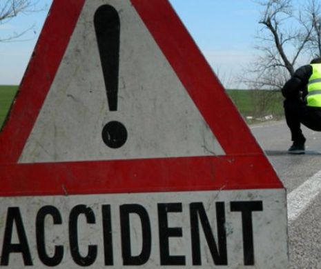 TREI ACCIDENTE în București. Doi copii și o tânără în stare GRAVĂ au AJUNS LA SPITAL
