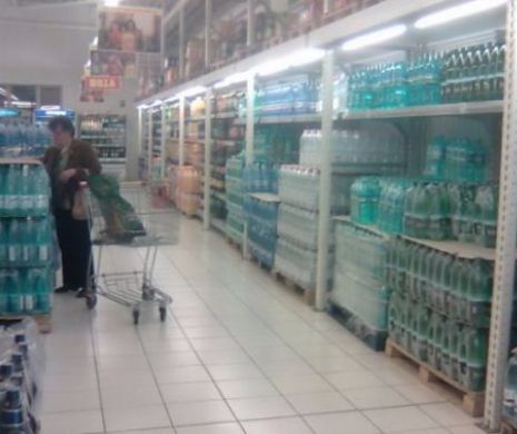 APĂ PLATĂ TOXICĂ în HIPERMARKETURI. Inspectorii ANPC au publicat LISTA NEAGRĂ în care apar CINCI MĂRCI