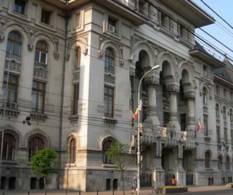 Ce AVERE uriaşă a strâns un director de INSTITUŢIE PUBLICĂ!