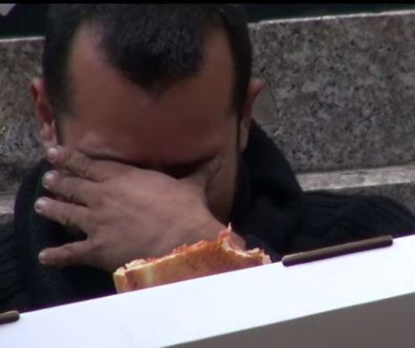 Clipul care "va SCHIMBA modul în care GÂNDEŞTI". Aceste IMAGINI EMOŢIONANTE cu un CERŞETOR te vor face să PLÂNGI | VIDEO