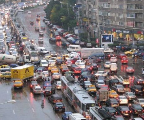 Cum a ajuns SEMAFORUL o necesitate şi de ce VERDELE permite TRECEREA