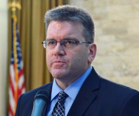 Dean Thompson: Ne bucurăm de succesul DNA. Suntem convinşi că legislaţia anticorupţie va crea un mediu propice pentru investiţii