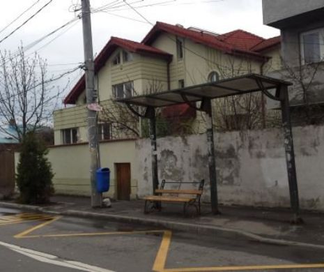 Familia primarului, supravegheată atent de camere de luat vederi